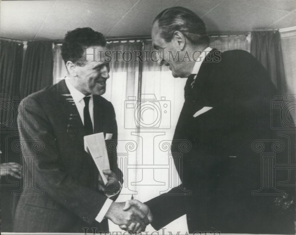 Press Photo Sir James Marjoribanks & M. Renaat Van Elslande - Historic Images