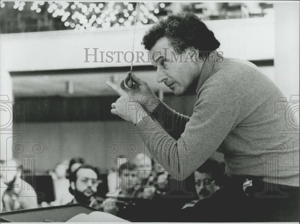 1977 Press Photo Colin Davis To Debut at the Bayreuth Festival - Historic Images