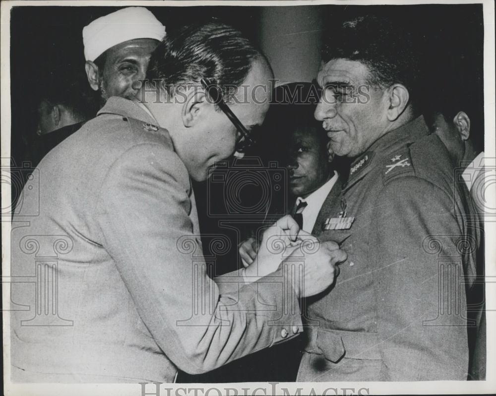 1953 Press Photo Major Salah Salem &amp; General Neguib, the Egyptian Premier - Historic Images