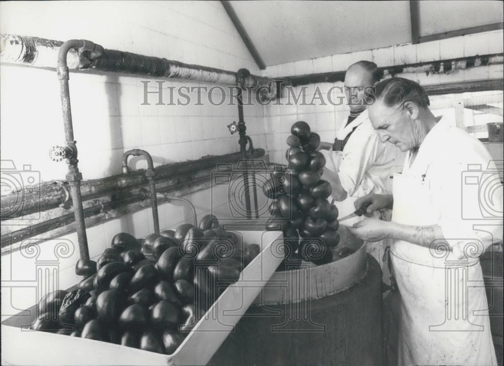 Press Photo Walter Markey Chef Makes Black Puddings For Competition - Historic Images