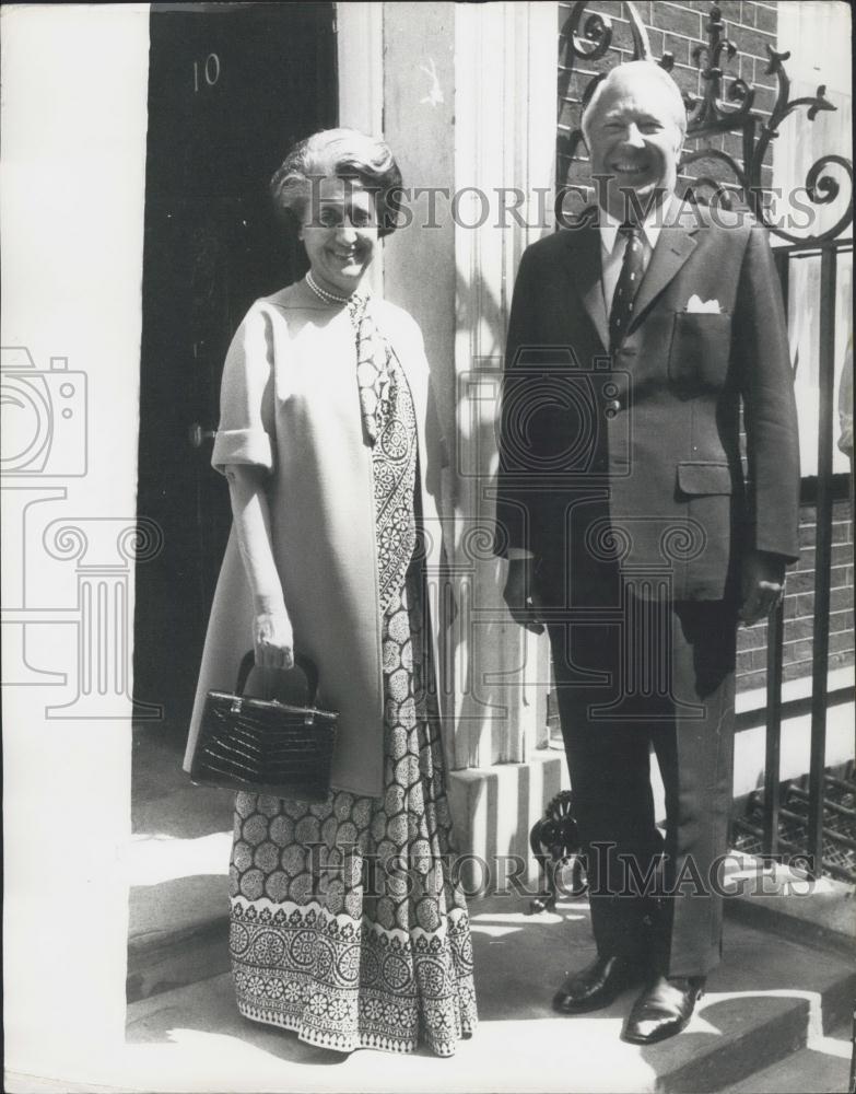 1973 Press Photo Indian Prime Minister Indira Gandhi Visiting 10 Downing - Historic Images