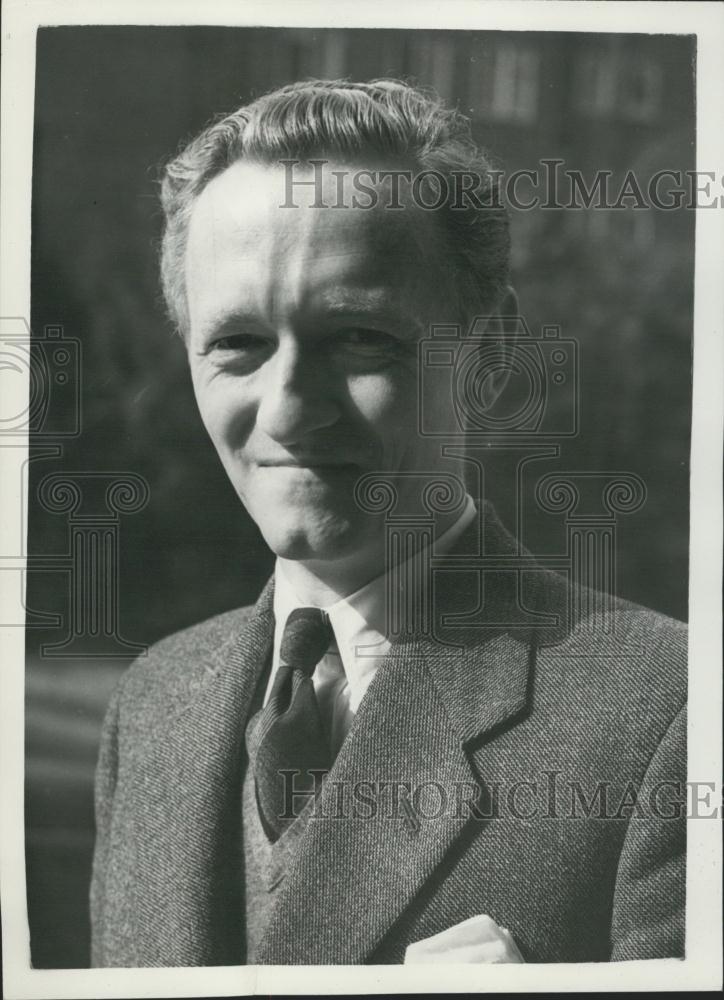 1957 Press Photo Peter Philip, father of quads born in United Kingdom - Historic Images