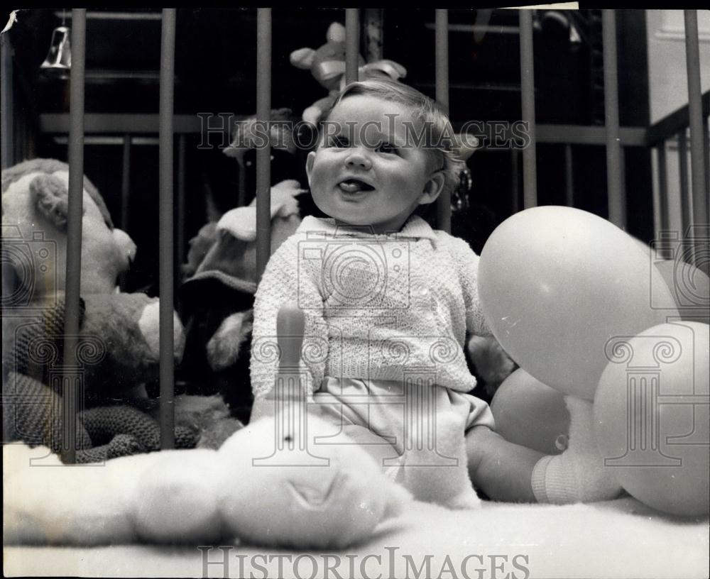 1967 Press Photo Over 300 People want to adopt baby Nicholas - Historic Images