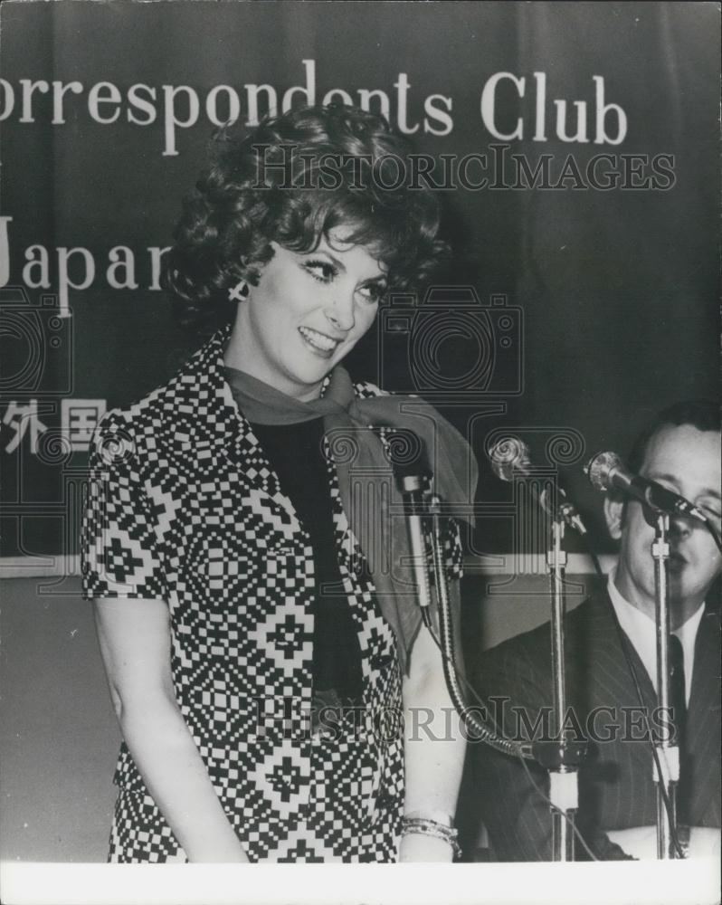 1974 Press Photo Actress Gina Lollobrigida - Historic Images