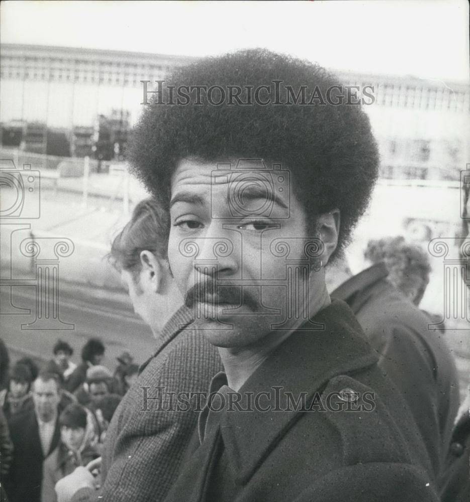 1979 Press Photo Vauxhall Foreman Ray Perkins Sacked After Alleged Fight - Historic Images