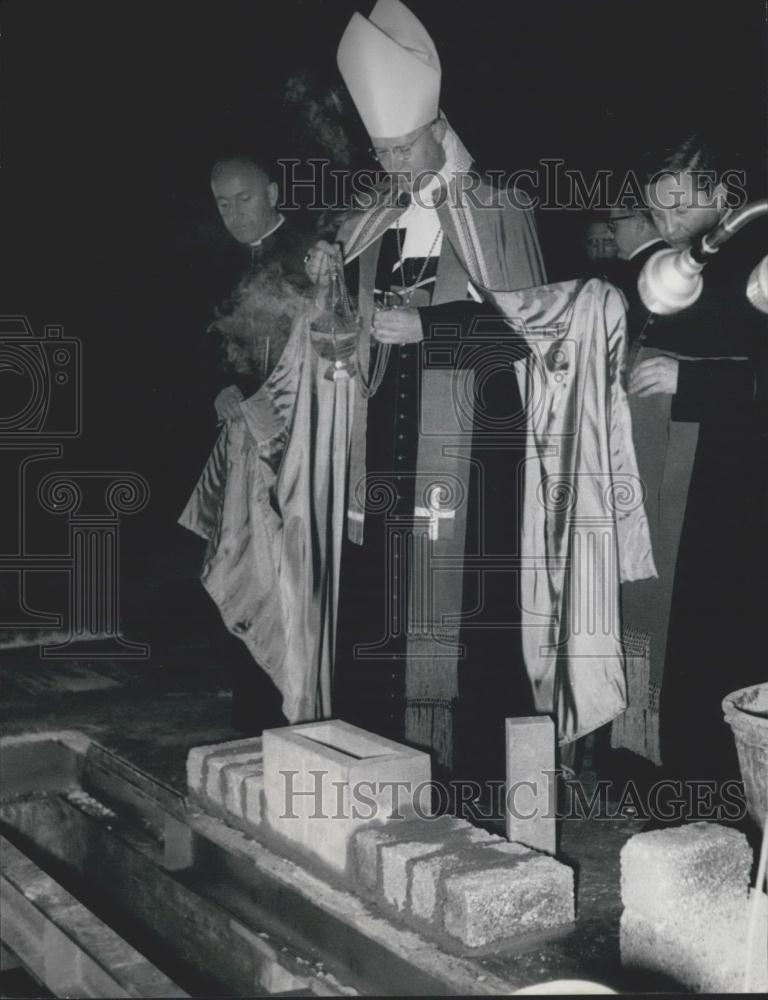 1956 Press Photo &quot;Cathilic Day Settlement&quot; was Founded by the Bishop of Limbur - Historic Images