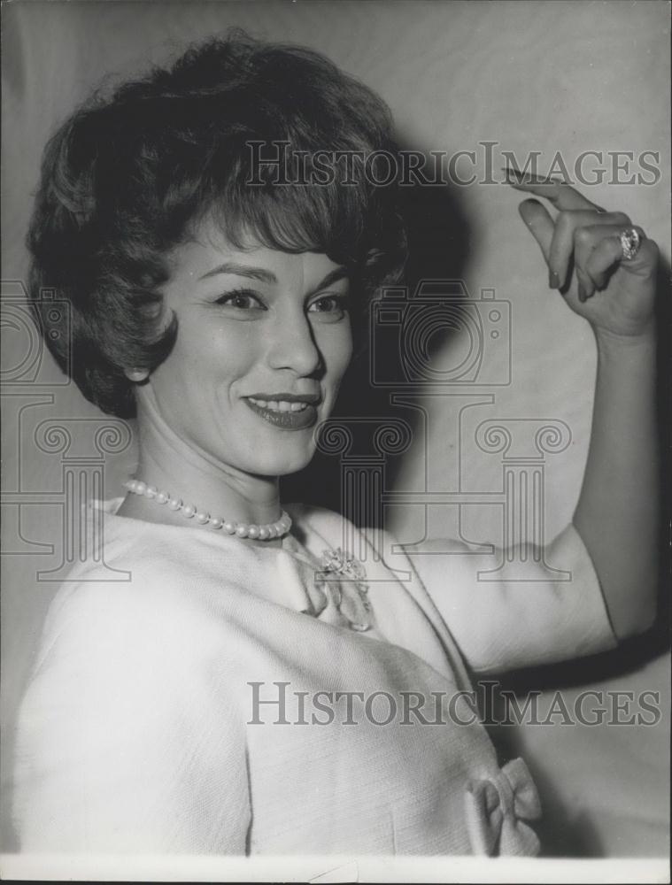 1958 Press Photo Screen star Linda Christian - Historic Images