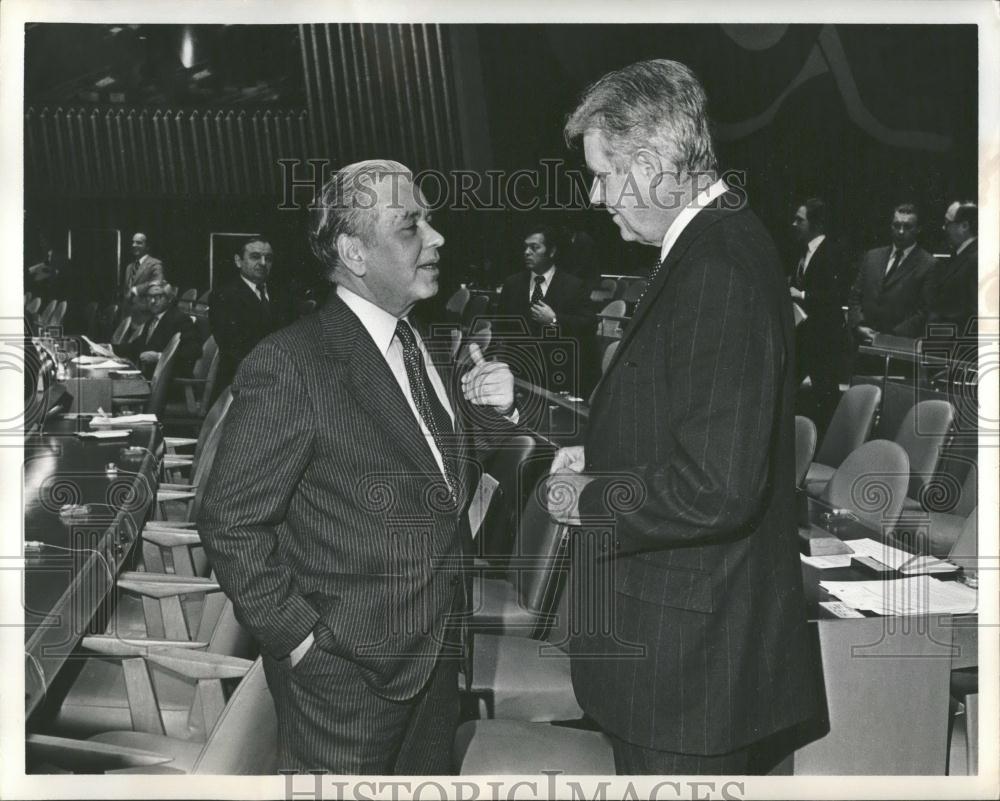 1979 Press Photo US Cyrus Vance with Russian rep Oleg A Troyanousky - Historic Images