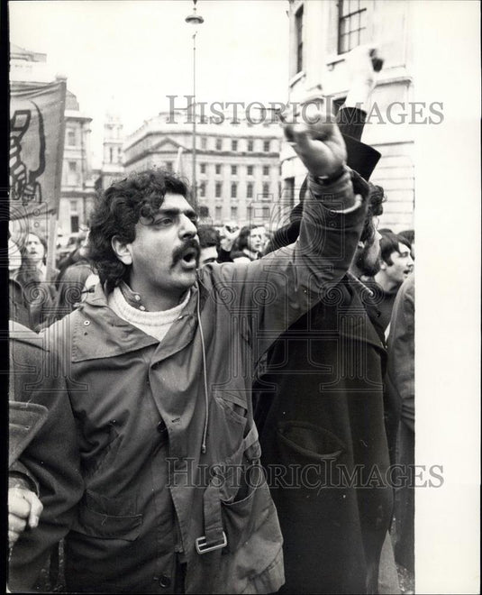 1971 Press Photo Students in protest demonstration - Historic Images