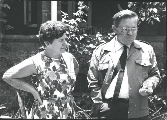 Press Photo Pravda Mikhail Domogatskih & Wife In East Africa - Historic Images
