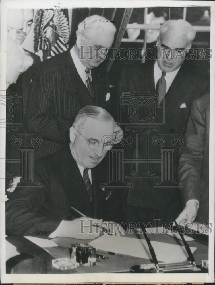 Press Photo President Truman ,Leo Crowley &amp; Edward Stettinius - Historic Images