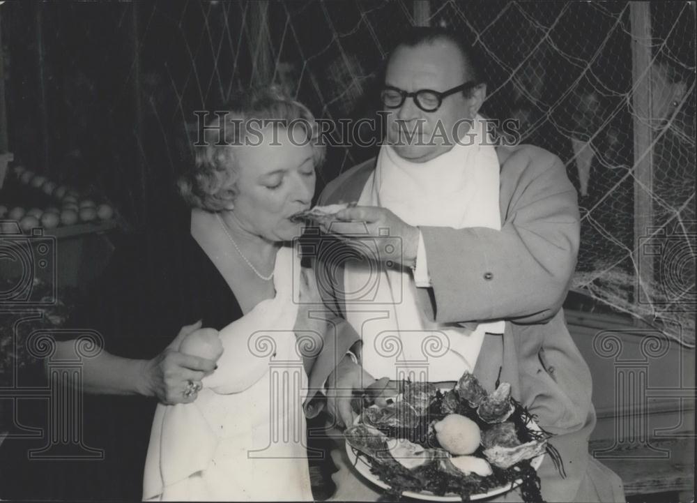 Press Photo French Radio Couple Raymond Souplex Jane Sourza Performing Sketch - Historic Images