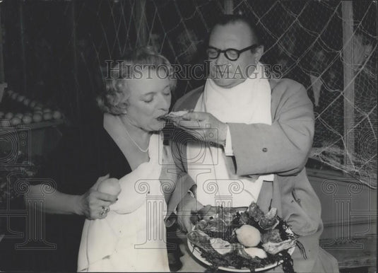 Press Photo French Radio Couple Raymond Souplex Jane Sourza Performing Sketch - Historic Images