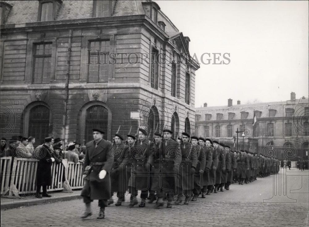 1953 Press Photo Guard of Honor - Historic Images