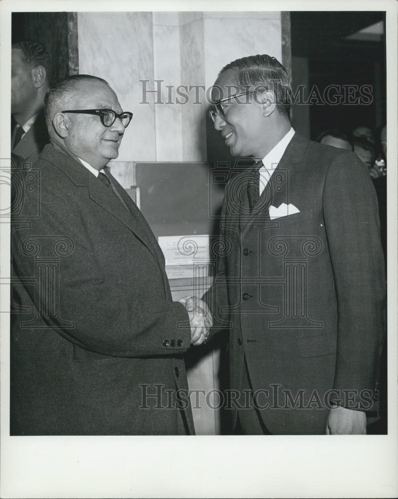 1963 Press Photo President Republic Venezuela Dr. Romulo Batancourt U Thant Meet - Historic Images