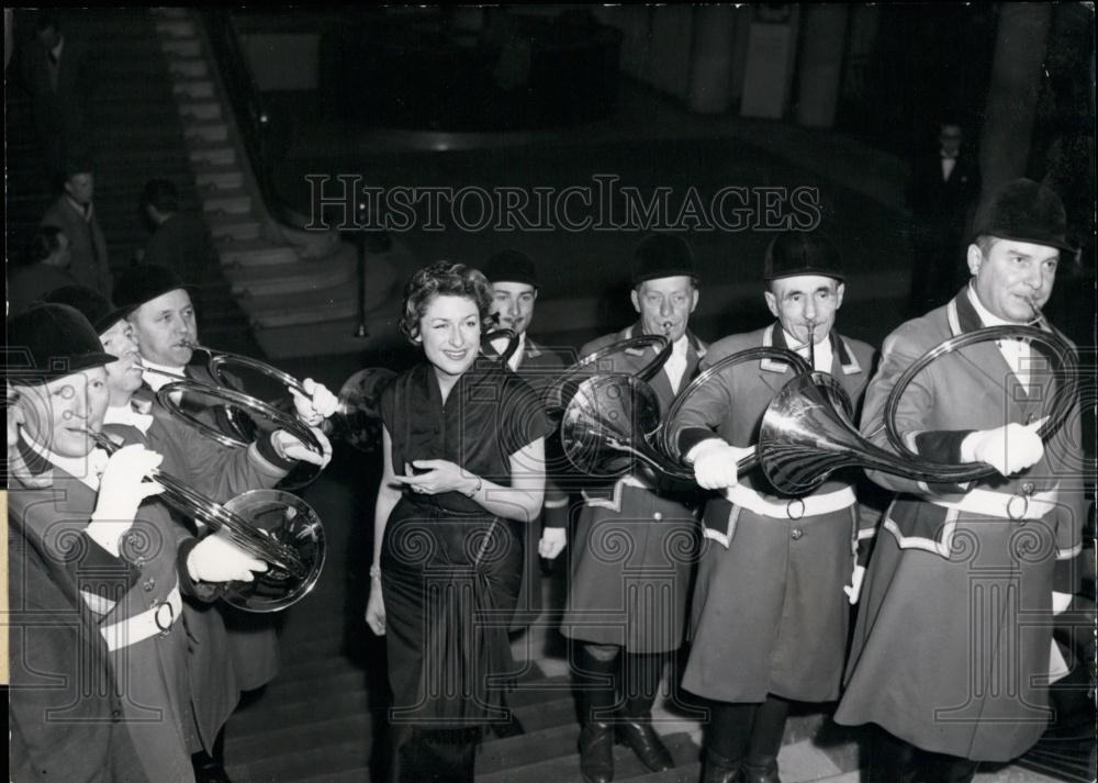 1954 Press Photo Catherine Sauvage Singer - Historic Images