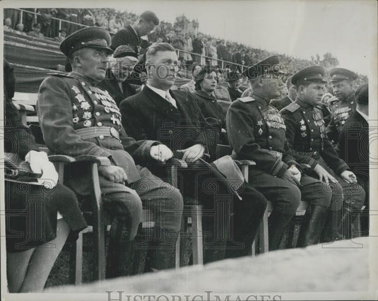 1955 Press Photo British occupation troops take part in coronation parade - Historic Images