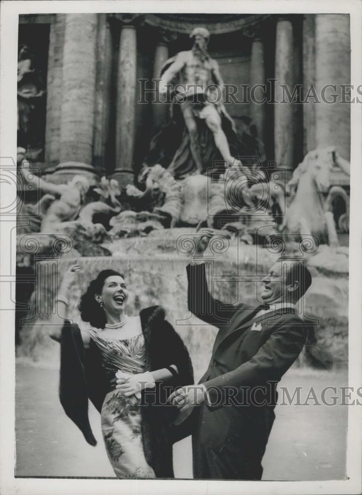 1959 Press Photo Actress Ann Miller & Husband On Honeymoon In Rome - Historic Images