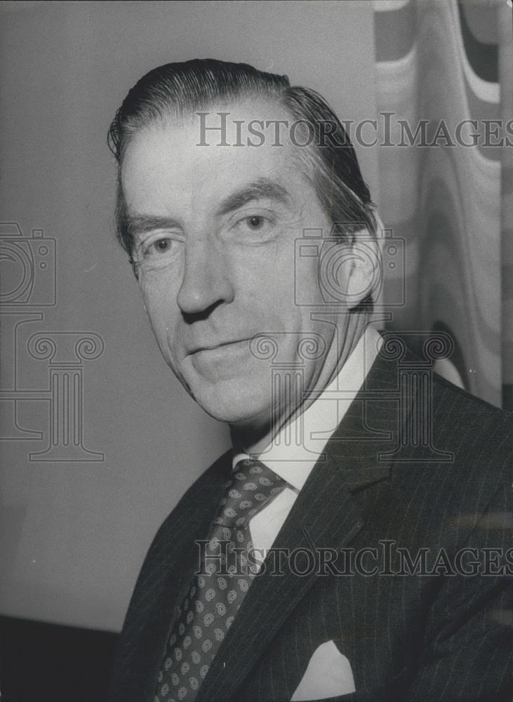 1971 Press Photo Mr. Robert Humphrey Gordon Edmunds, CMG, MBE - Historic Images