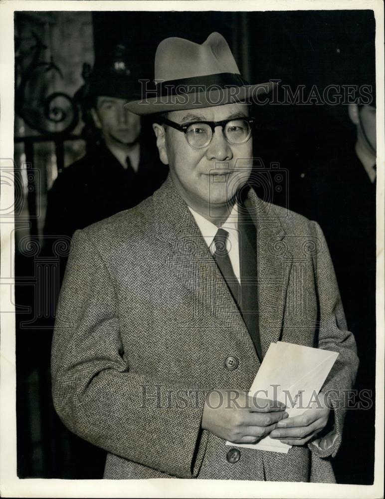 1957 Press Photo Dr. Matsushita Japanese Prime Minister London No. 10 Downing - Historic Images
