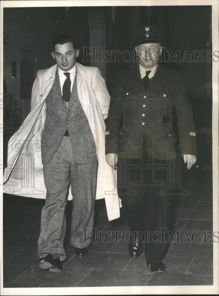 Press Photo Werner Diehle Bribery Suspect Nuremberg Palace Justice Jail - Historic Images