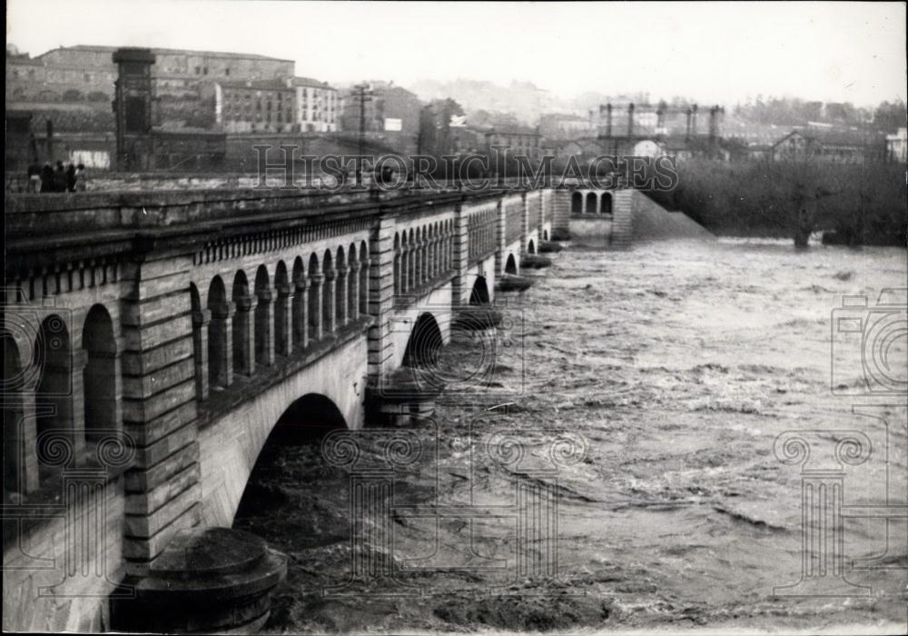 1953 Press Photo Heavy Rainfall causes floods in Southern France - Historic Images