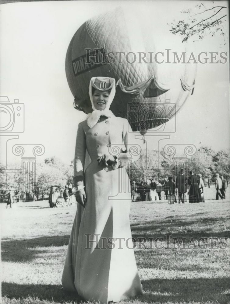 1973 Press Photo Actress Glenda Jackson, in film Sarah"" - Historic Images