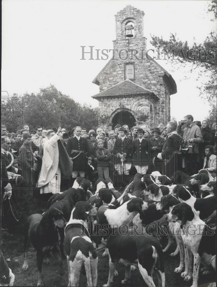 Press Photo Saint Hubert mass at opening of hunt meet - Historic Images