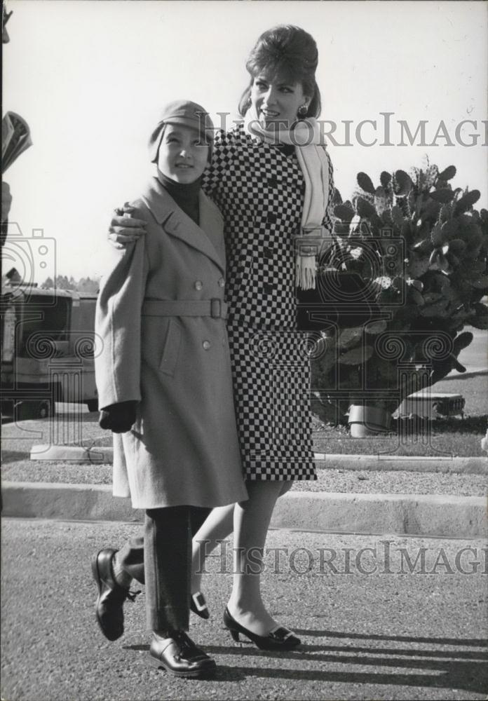 1966 Press Photo Gina Lollobrigida &amp; Son Milko Jr - Historic Images