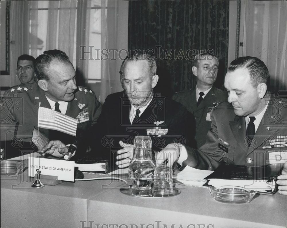 1965 Press Photo CENTO Defense Chiefs Meet In London - Historic Images