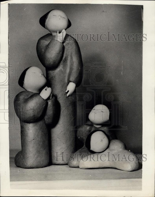 Press Photo Special award winning set of dolls - by Miss Kaminari - Historic Images