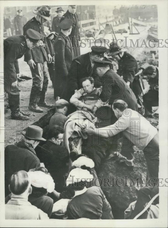 1959 Press Photo Reginald Graham ,leg amputated to free him from collapse - Historic Images
