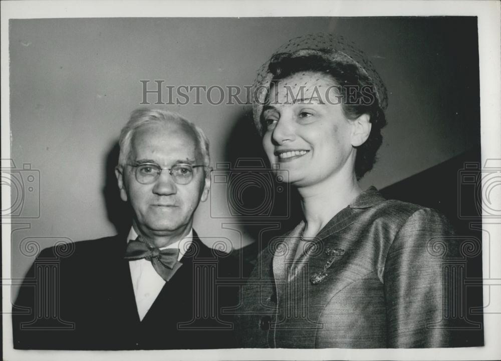 1953 Press Photo Sir Alexander Fleming Penicillin Amalia Coutsourie wedding - Historic Images