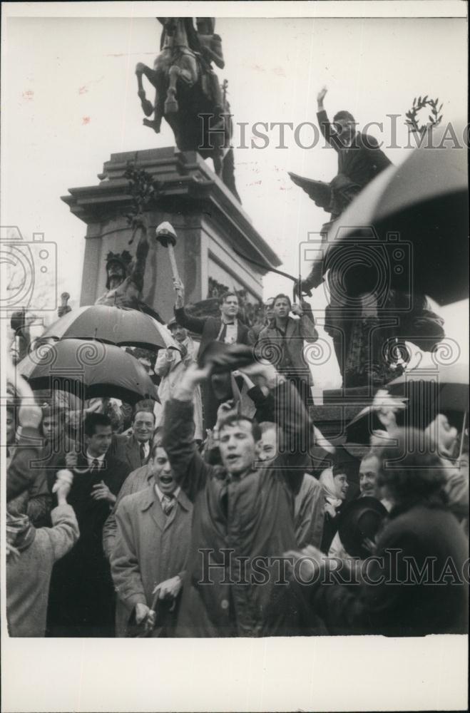 Press Photo Demonstration - Historic Images