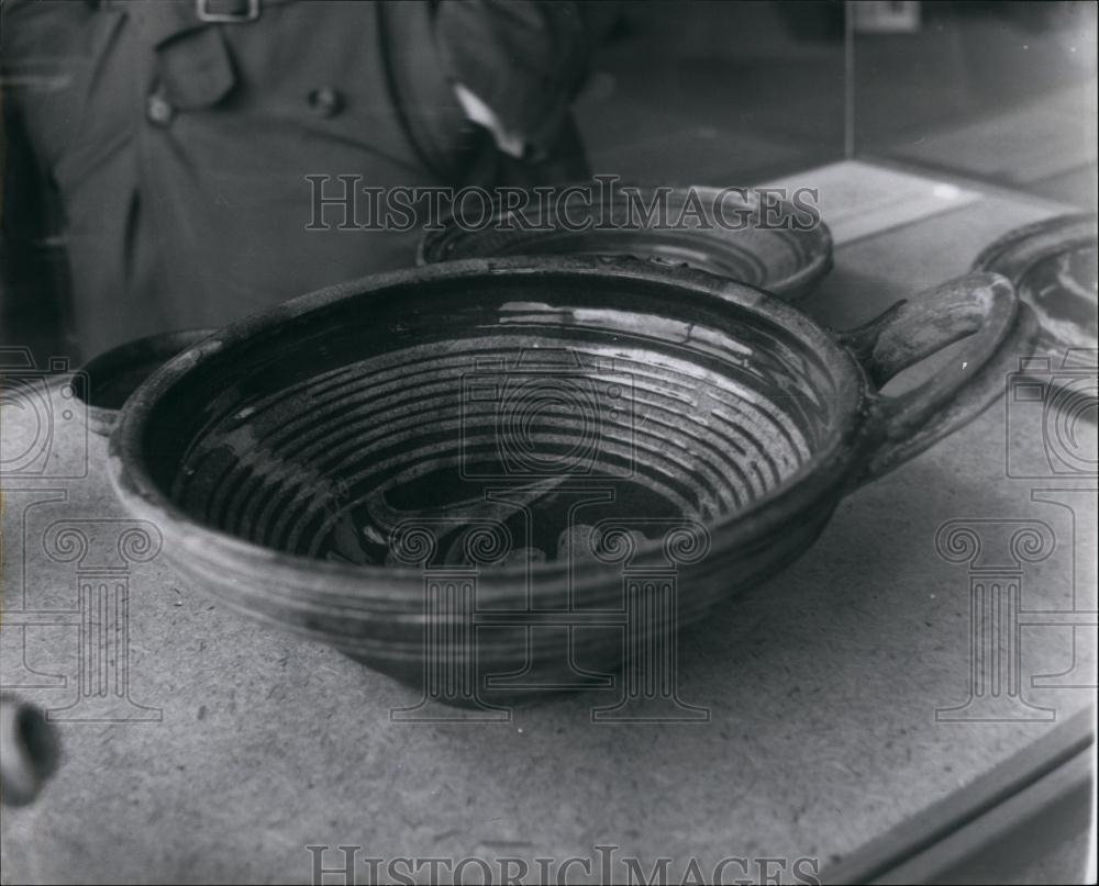 Press Photo Pottery - Historic Images