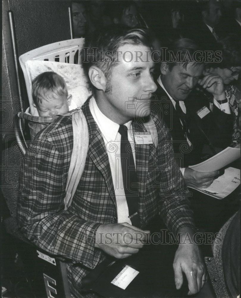 1970 Press Photo Radio astronomer Professor John Dickel, - Historic Images