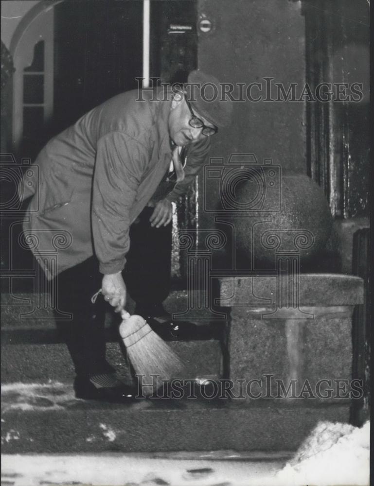 1958 Press Photo Erich Ollenhaure - Historic Images