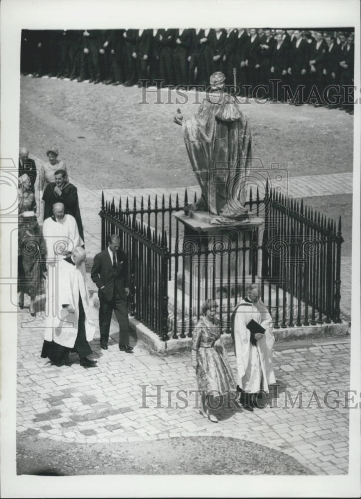 1960 Press Photo Queen And Duke of Edinburgh Attend Service At Eton - Historic Images