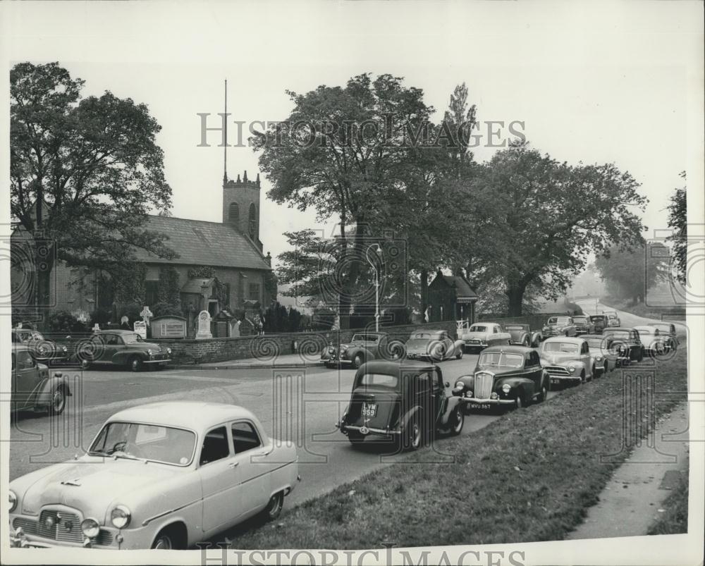 1956 Press Photo Woodford Church, Cheshire,Harvest Festival Service - Historic Images