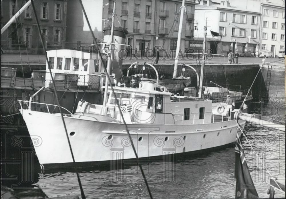 1961 Press Photo The &quot;Sylvia&quot; in the harbor of Brest. - Historic Images