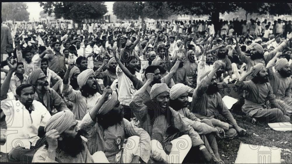 Press Photo India : "Anand Margis" rally demonstrators - Historic Images