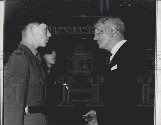 1965 Press Photo Green Jackets Brigade Exhibition Opens By Sir John Hunt - Historic Images