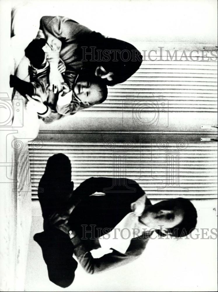 1977 Press Photo New Method of Transcendental Meditation - Historic Images