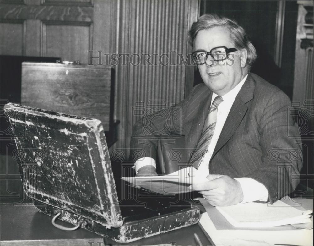 Press Photo Sir Geoffrey Howe ,Chancellor of the Exchequer - Historic Images