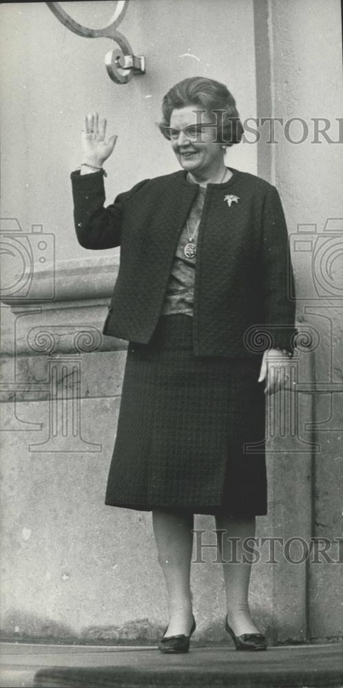 1957 Press Photo H.M. Queen Juliana - Historic Images