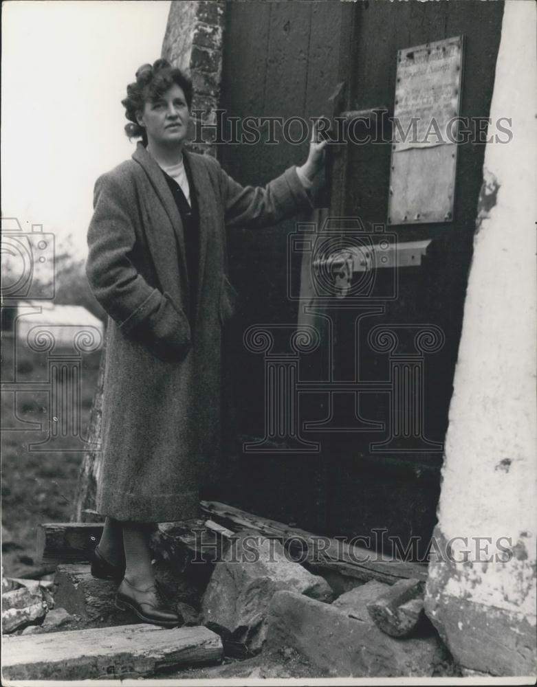 1950 Press Photo Livepool school inspector , Mrs. Geoffrey Conway - Historic Images
