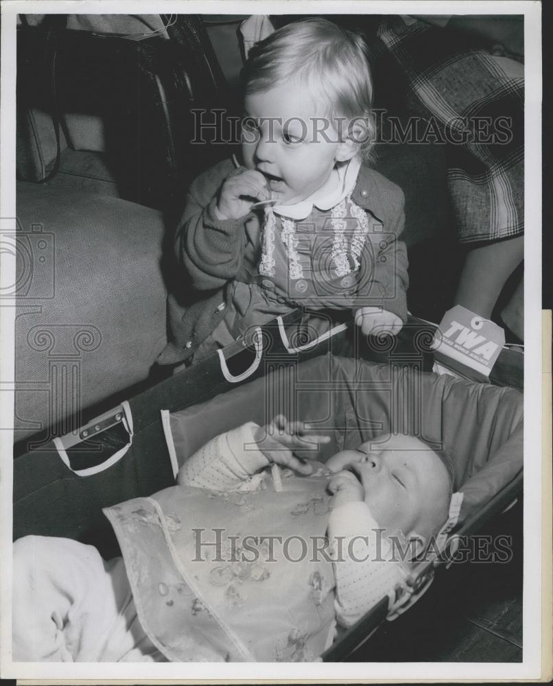 Press Photo Janet Sue Vaughn, 8 months & Keith Nix, 8 months - Historic Images