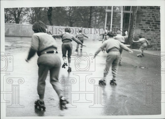Press Photo blind roller skaters of Sheffield - Historic Images