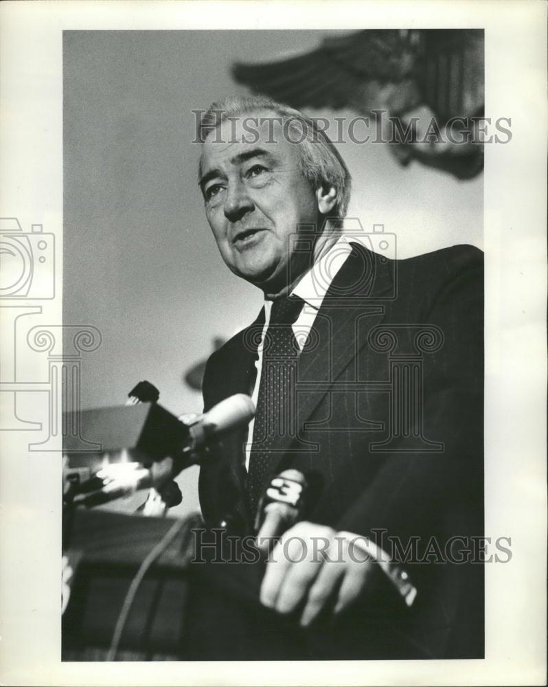 1976 Press Photo Presidential Candidate For Independent Party Eugene McCarthy - Historic Images