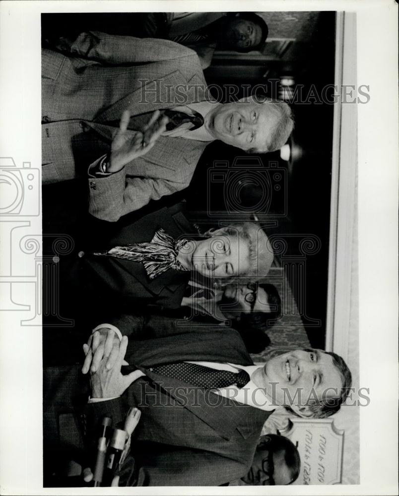 1976 Press Photo Congressman Mo Udall Endorses Jimmy Carter For President - Historic Images